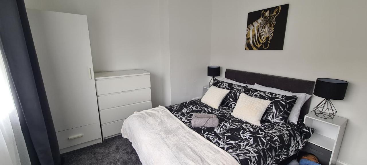 Cosy 3-Bedroom House In Aspley Nottingham Eksteriør billede